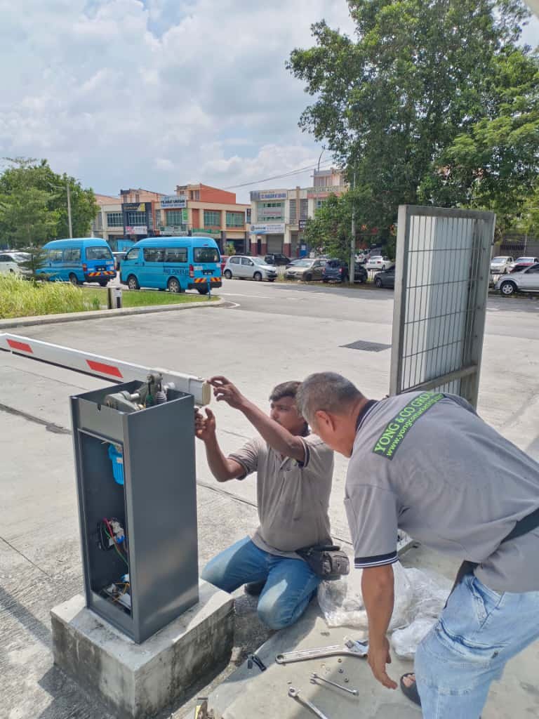 On-site barrier gate repair